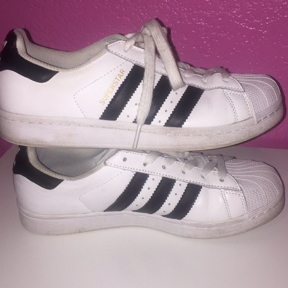 Adidas Superstars! - Picture 1 of 6